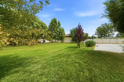 3323 W 1680 N, Clinton, UT 84015 - Photo 40