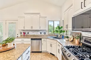 3323 W 1680 N, Clinton, UT 84015 - Photo 26