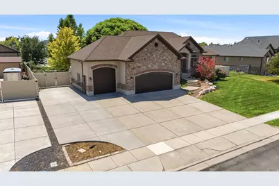 3323 W 1680 N, Clinton, UT 84015 - Photo 2