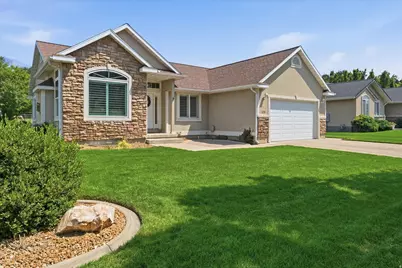 274 S 325 W, Providence, UT 84332 - Photo 2