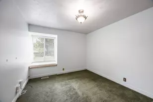 9739 S Laura Ln Dr, Sandy, UT 84092 - Photo 28