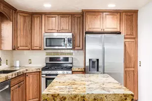 9739 S Laura Ln Dr, Sandy, UT 84092 - Photo 14