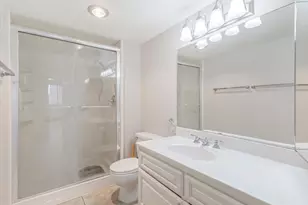 241 N Vine St W, Salt Lake City, UT 84103 - Photo 10