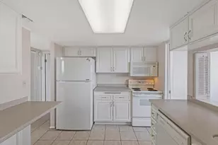 241 N Vine St W, Salt Lake City, UT 84103 - Photo 8