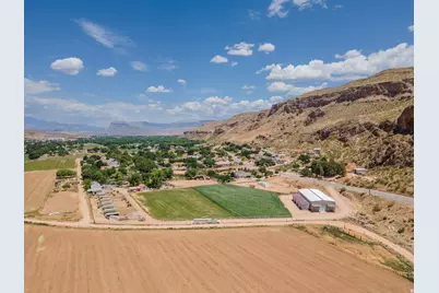 1588 S 325 W, Hurricane, UT 84737 - Photo 8