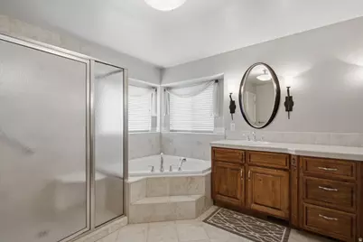 42 E Hillsborough N, Pleasant View, UT 84414 - Photo 24