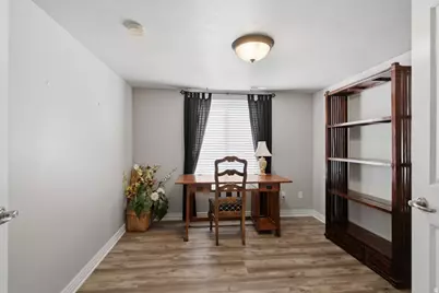 42 E Hillsborough N, Pleasant View, UT 84414 - Photo 6