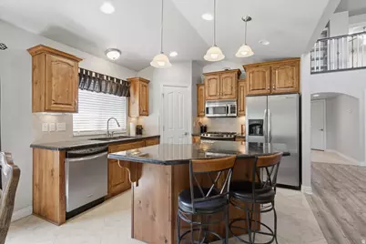 42 E Hillsborough N, Pleasant View, UT 84414 - Photo 10