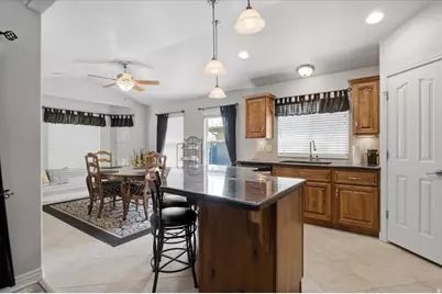 42 E Hillsborough N, Pleasant View, UT 84414 - Photo 8