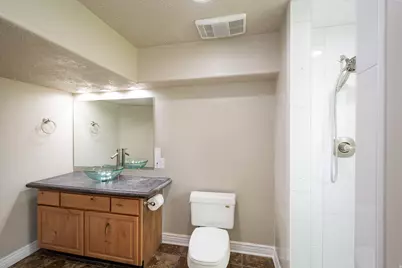 632 W 2150 N, Harrisville, UT 84414 - Photo 16