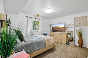 2112 N Sunset Dr, Layton, UT 84040 - Photo 16