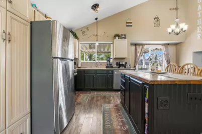 4744 S 3300 W, Roy, UT 84067 - Photo 4