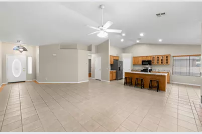682 N 2240 E, Saint George, UT 84790 - Photo 4