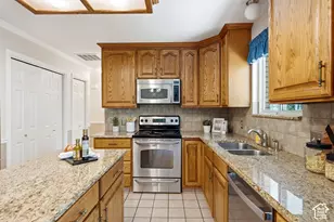 1852 E Wild Willow Ln, Sandy, UT 84093 - Photo 18