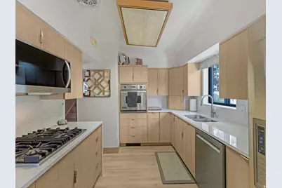 3371 E Larchmont Dr, Salt Lake City, UT 84109 - Photo 8