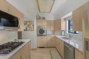 3371 E Larchmont Dr, Salt Lake City, UT 84109 - Photo 8