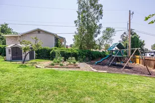 208 N Oakleaf Ln, North Salt Lake, UT 84054 - Photo 28
