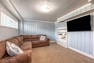 208 N Oakleaf Ln, North Salt Lake, UT 84054 - Photo 18