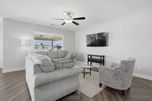 2261 S Tonaquint Dr, Saint George, UT 84770 - Photo 10