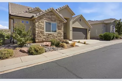 2261 S Tonaquint Dr #43, Saint George, UT 84770 - Photo 2