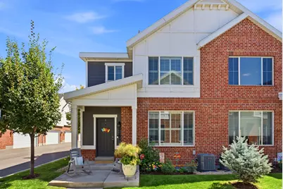 9283 S Bennington Ct, Sandy, UT 84094 - Photo 2