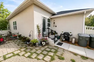 4926 W Calton Ln, South Jordan, UT 84009 - Photo 16
