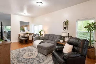4926 W Calton Ln, South Jordan, UT 84009 - Photo 2