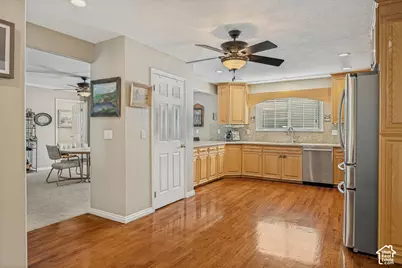 11751 S 1700 E, Sandy, UT 84092 - Photo 16