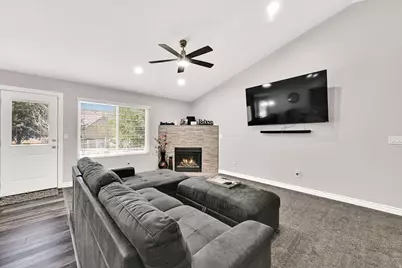 1809 E Kay Ln, South Weber, UT 84405 - Photo 10