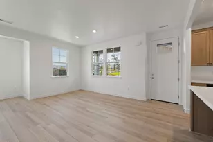 6737 W Jumbo Rocks Ln S, Herriman, UT 84096 - Photo 4