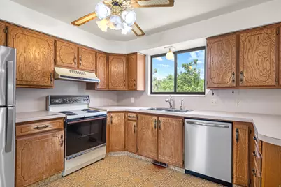 1064 W 180 N, Orem, UT 84057 - Photo 12