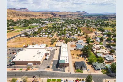 195 W 500 N #6,7 WH, La Verkin, UT 84745 - Photo 34