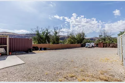 195 W 500 N #6,7 WH, La Verkin, UT 84745 - Photo 20
