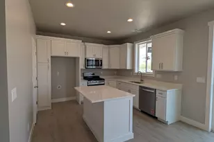 3375 E Baywater Dr, Eagle Mountain, UT 84005 - Photo 2