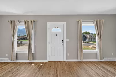 453 E 100 N, Salem, UT 84653 - Photo 12