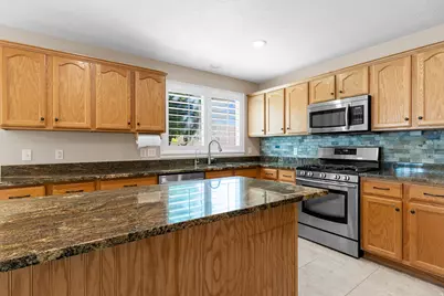 1121 Oakridge Park Dr, Farmington, UT 84025 - Photo 8