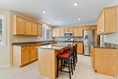 1121 Oakridge Park Dr, Farmington, UT 84025 - Photo 6