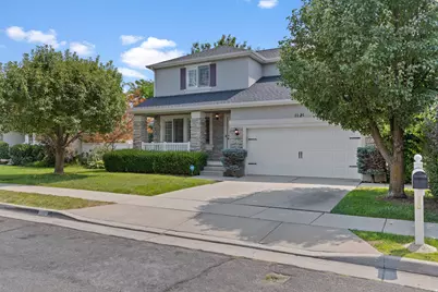 1121 Oakridge Park Dr, Farmington, UT 84025 - Photo 2