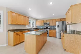 1121 Oakridge Park Dr, Farmington, UT 84025 - Photo 6