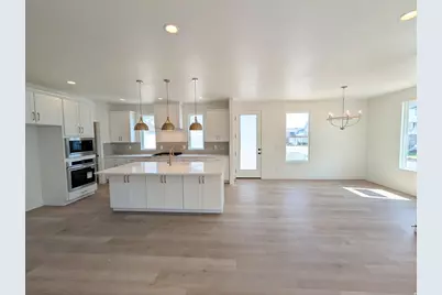 7028 W Lake Ave S #121, South Jordan, UT 84009 - Photo 4