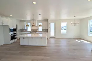 7028 W Lake Ave S, South Jordan, UT 84009 - Photo 4