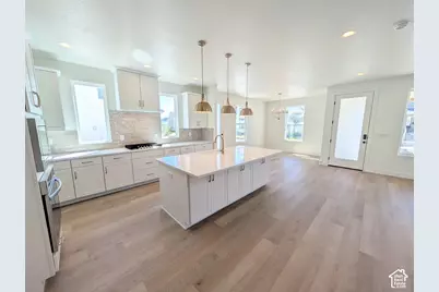 7028 W Lake Ave S #121, South Jordan, UT 84009 - Photo 4