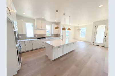 7028 W Lake Ave S #121, South Jordan, UT 84009 - Photo 6