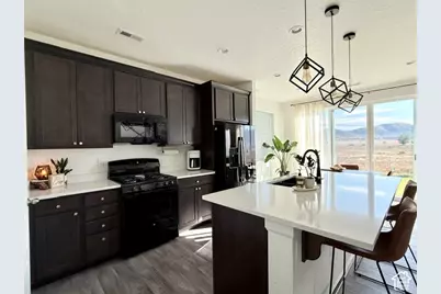 5418 N Solo St, Eagle Mountain, UT 84005 - Photo 2