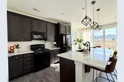 5418 N Solo St, Eagle Mountain, UT 84005 - Photo 2