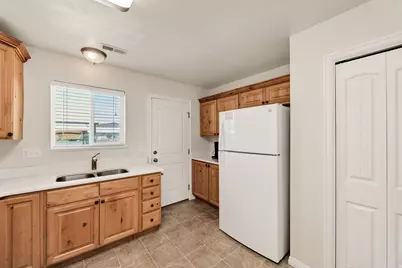 262 W 60 S, Hyde Park, UT 84318 - Photo 10