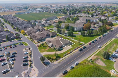385 E 2280 N #D, North Logan, UT 84341 - Photo 26