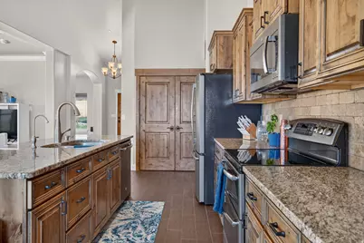 425 E Meadow Lark Ln, Elk Ridge, UT 84651 - Photo 16