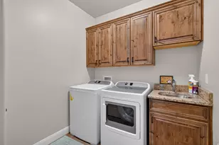 425 E Meadow Lark Ln, Elk Ridge, UT 84651 - Photo 28