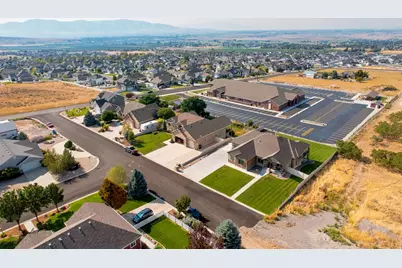 425 E Meadow Lark Ln, Elk Ridge, UT 84651 - Photo 76